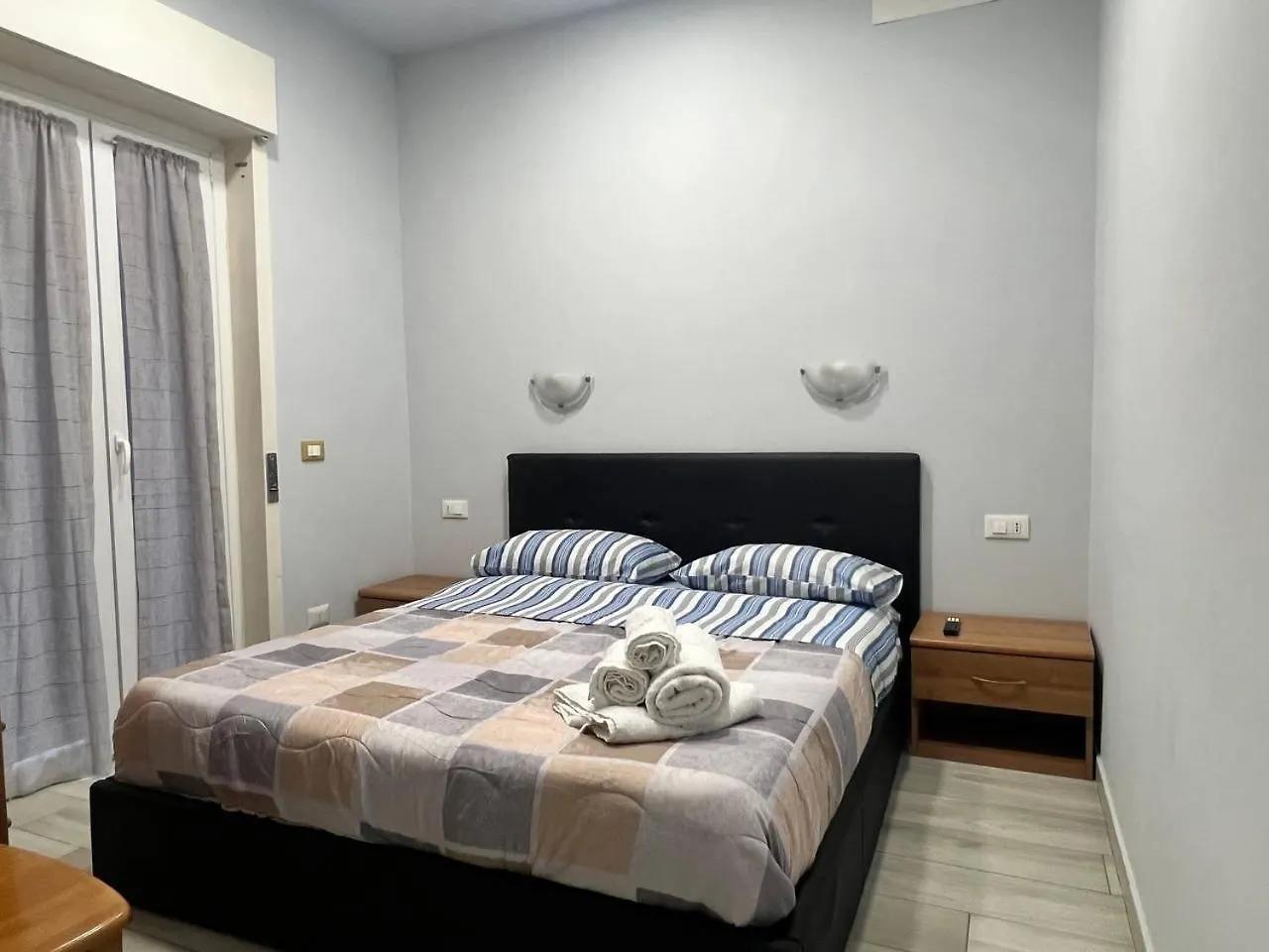 Myhouse 4 - Centro Sicilia Aeroporto Humanitas Apartment Catania 0*,