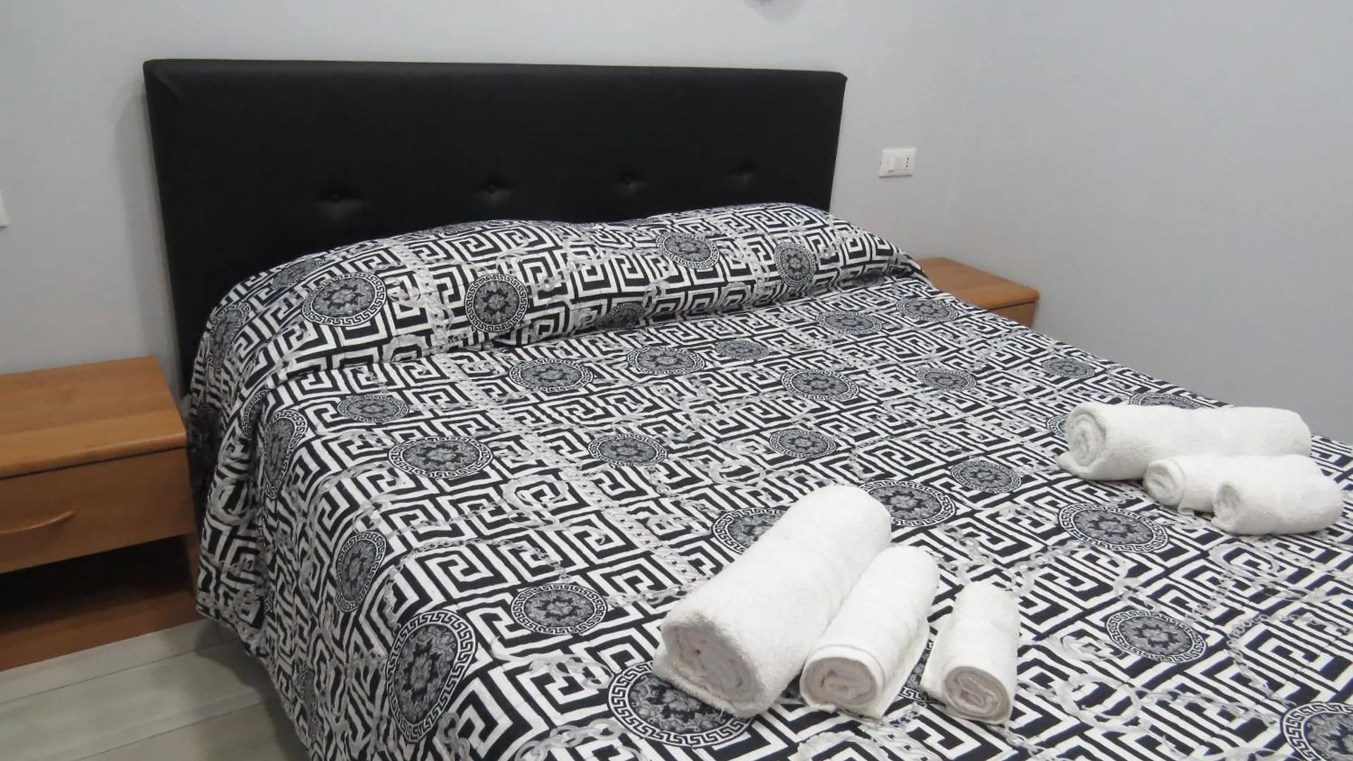 Myhouse 4 - Centro Sicilia Aeroporto Humanitas Apartment Catania